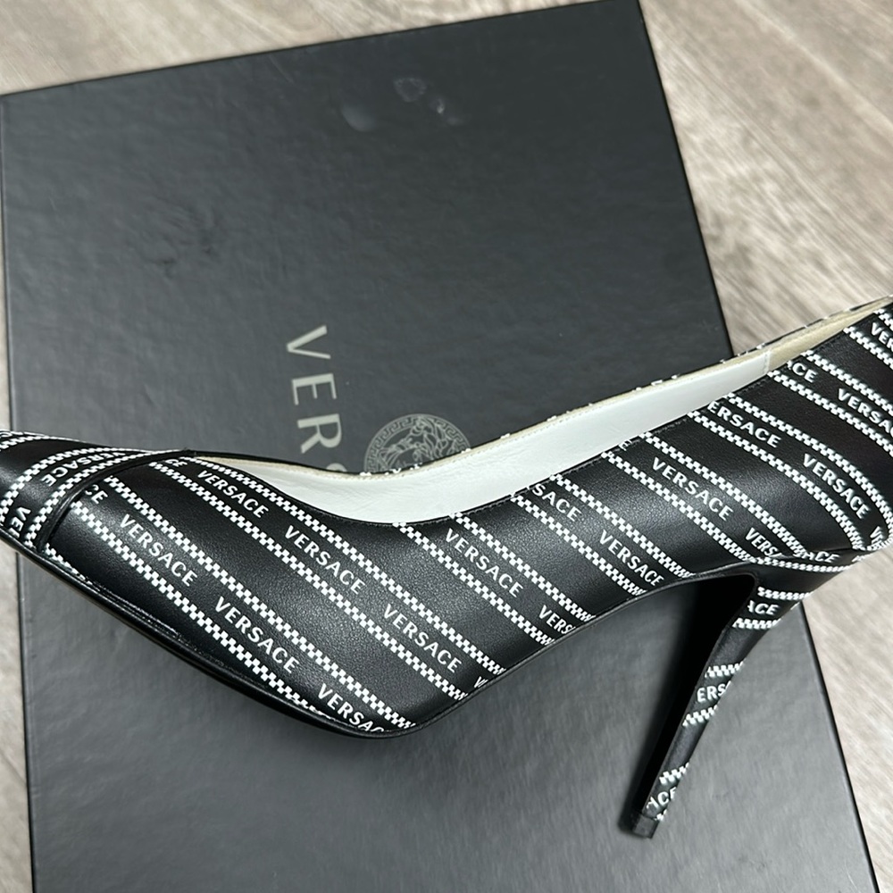 Black and white print Versace heels brand new